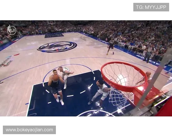 [NBA]阿门快速反击 长驱直入战斧劈扣.
