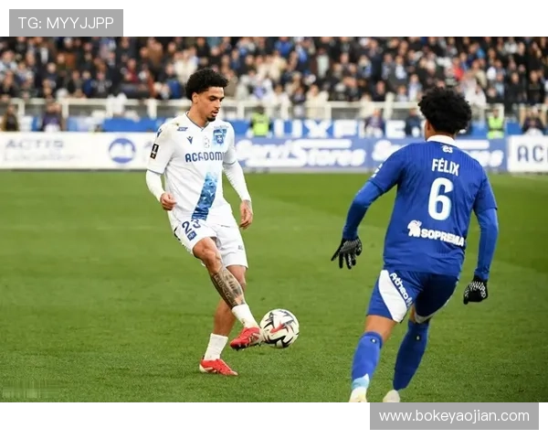 [法甲]第8轮：欧塞尔2-1兰斯 集锦.